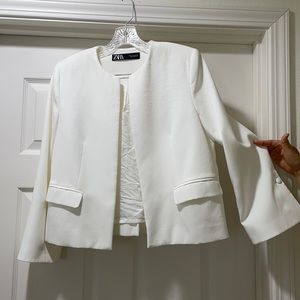 Zara creamy white blazer EUC!